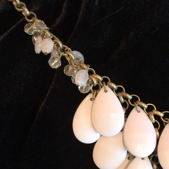 White Statement Necklace - Picture 3 of 3